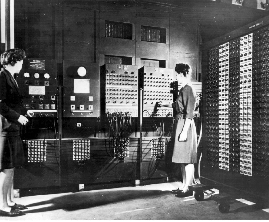 foto del ENIAC uno de los primeros ordenadores, 1946, fuente: wikipedia